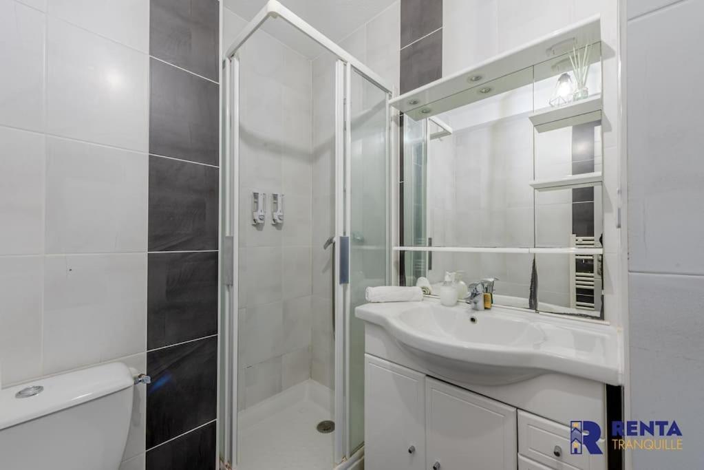 Le Backspin - Appartement Moderne Avec Terrasse سان سيبريان المظهر الخارجي الصورة